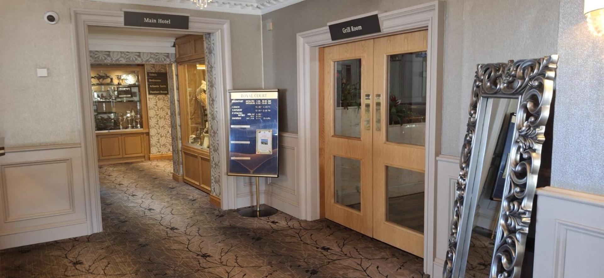 Hotel Royal Court 3*