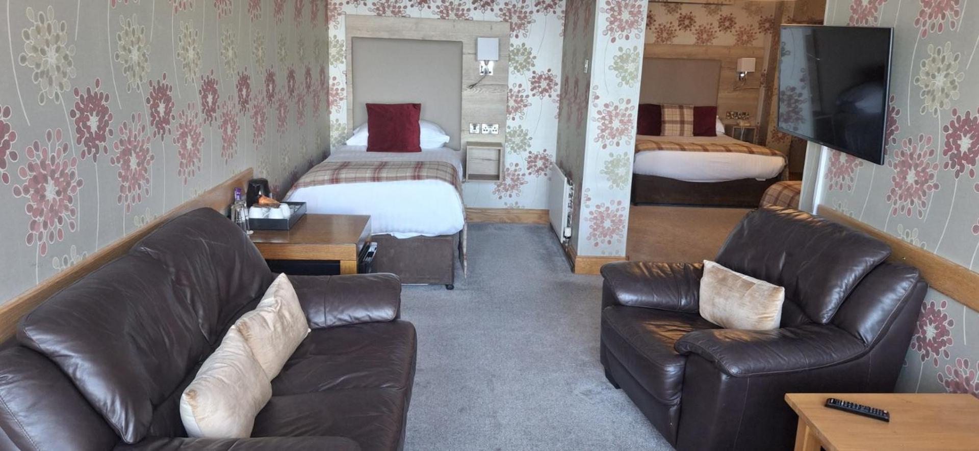 Royal Court 3*